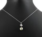 Серебряное колье с цветным жемчугом