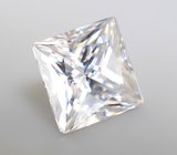 Бесцветный муассанит топовой огранки 0,87 карата