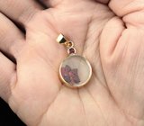 Золотой кулон с россыпью кристаллов рубиновой шпинели 1,7 карата под сапфировыми стеклами и ограненными шпинелями