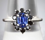 Серебряное кольцо с васильковым кианитом и черными шпинелями