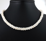 Объёмное «уютное» золотое колье с «гроздьями» белоснежного жемчуга 127,55 карата