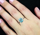 Стильное серебряное кольцо c голубым топазом
