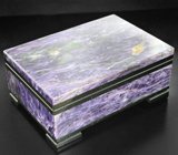 Шкатулка для украшений из сибирского чароита, серпентина и долерита