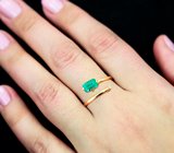Золотое кольцо с насыщенным уральским изумрудом высокой чистоты 0,79 карата и брилллиантом