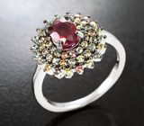 Превосходное серебряное кольцо с рубином топового цвета и разноцветными сапфирами бриллиантовой огранки