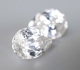 Пара бесцветных цирконов высокой чистоты 3,89 карата