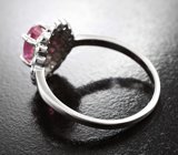 Серебряное кольцо с ярким рубином и разноцветными сапфирами