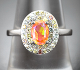 Яркое серебряное кольцо с ограненным опалом и разноцветными сапфирами бриллиантовой огранки