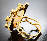 Массивное золотое кольцо с крупным ограненным эфиопским опалом 4,49 карата, красными и желтыми сапфирами, цаворитами и бриллиантами