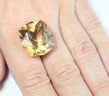 Чистейший крупный цитрин авторской огранки 30,6 карата 