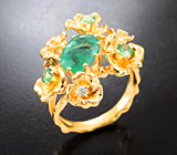Золотое кольцо с невероятной красоты уральским изумрудом высоких характеристик 2,15 карата, цаворитами и бриллиантами
