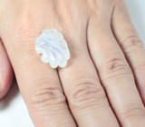 Резной лунный камень 16,79 карата