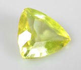 Желтовато-зеленый cфен 0,71 карата 