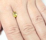 Зеленовато-желтый сфен 1,36 карата 