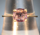 Золотое кольцо с редким гранатом со сменой цвета 1,41 карата