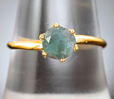 Классическое золотое кольцо с насыщенным уральским александритом 1,04 карата