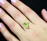 Золотое кольцо c ярким сфеном редкой огранки 2,81 карата