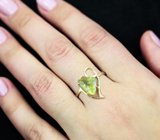 Золотое кольцо c ярким сфеном редкой огранки 2,81 карата