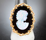 Кольцо с камеей из оникса с резным опалом 12,2 карата и бриллиантами