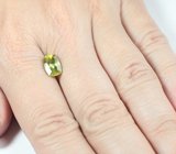 Зеленовато-желтый сфен 2,25 карата 