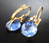 Золотые серьги с флюоритами со сменой цвета 12,08 карата и лейкосапфирами