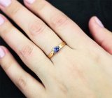 Золотое кольцо с ярким насыщенным танзанитом 0,49 карата