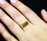 Золотое кольцо c золотистым сфеном редкой огранки 3,06 карата