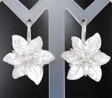 Серьги с резным перламутром 14,61 карата и лейкосапфирами