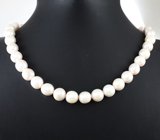 Массивное золотое колье с крупным морским жемчугом барокко 328,1 карата