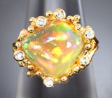 Золотое кольцо с роскошным опалом 3,46 карата и бесцветными цирконами
