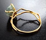 Золотое кольцо с крупным различных оттенков уральским александритом 5,3 карата