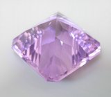 Крупный аметист высокой чистоты лазерной огранки 22,81 карата 
