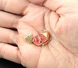 Новогодний золотой кулон с розовым турмалином 8,5 карата и бриллиантами