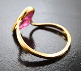 Золотое кольцо с неоново-розовым турмалином 1,37 карата