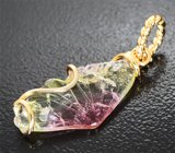 Золотой кулон с контрастным резным полихромным турмалином 2,1 карата
