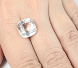 Чистейший крупный гошенит 8,84 карата