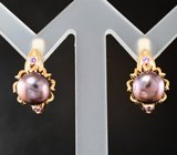 Золотые серьги с титановым жемчугом 6,43 карата и лавандовыми сапфирами