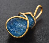 Золотой кулон с необработанным голубым апатитом 10,8 карата