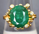 Золотое кольцо с крупным насыщенным уральским изумрудом 5,23 карата и бриллиантами