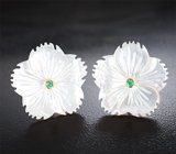 Золотые пусеты с резным перламутром 12,62 карата и яркими уральскими изумрудам