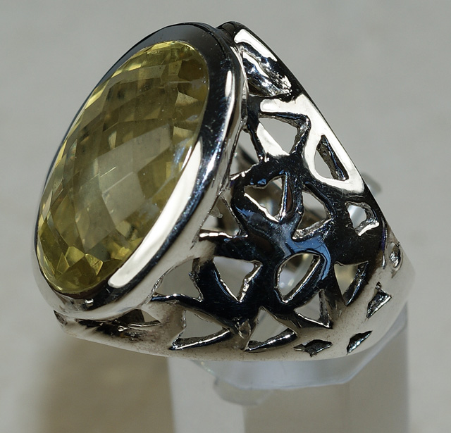 Перстни мужские серебро с камнями. Перстень Готланд агат. Перстень Evora 635575-e_17. Перстень Evora 635531-e_17-5. Перстень диор кольцо с цитрином.