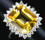 Кольцо с золотистым цитрином в окружении сапфиров Серебро 925