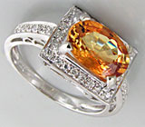Кольцо с золотистым сапфиром и бриллиантами Золото
